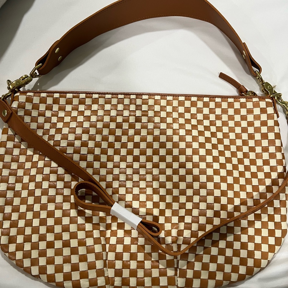 NWT Clare V natural and cream Moyen messenger